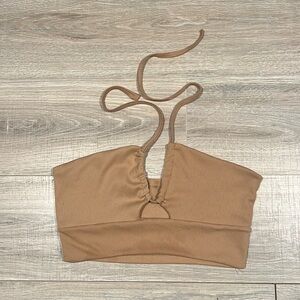 Beige‎ halter crop top